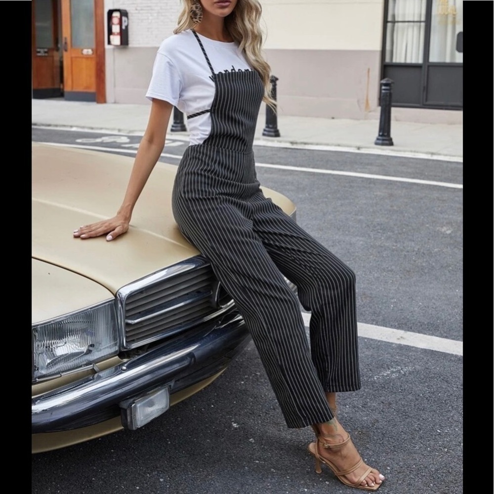 Women’s Striped back tie halter top jumpsuit - Picture 6 of 7